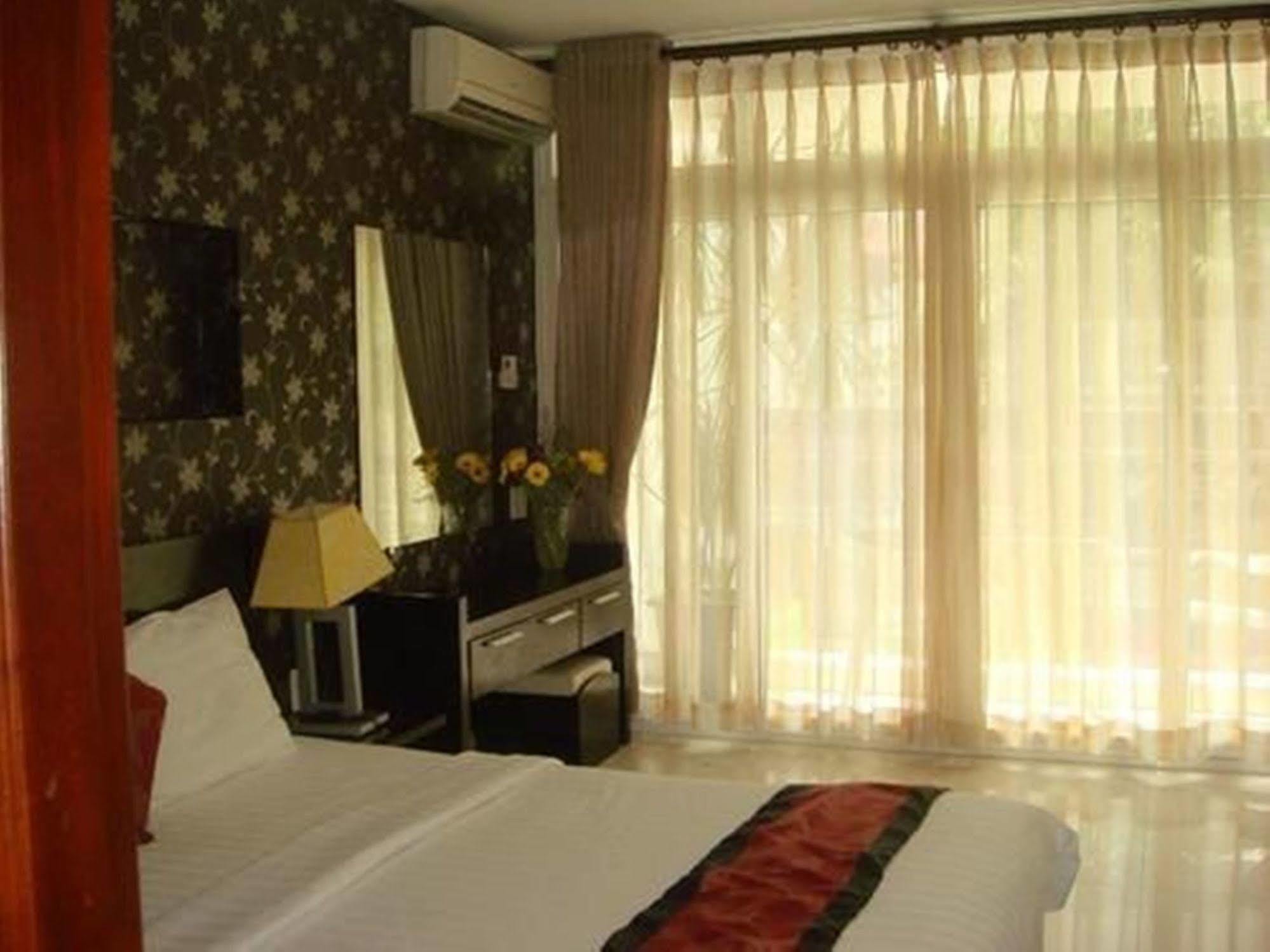Trung Son Hotel Ho Chi Minh City Exterior photo